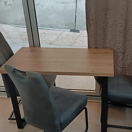 Little Garden House-omis Center Apartment Omis